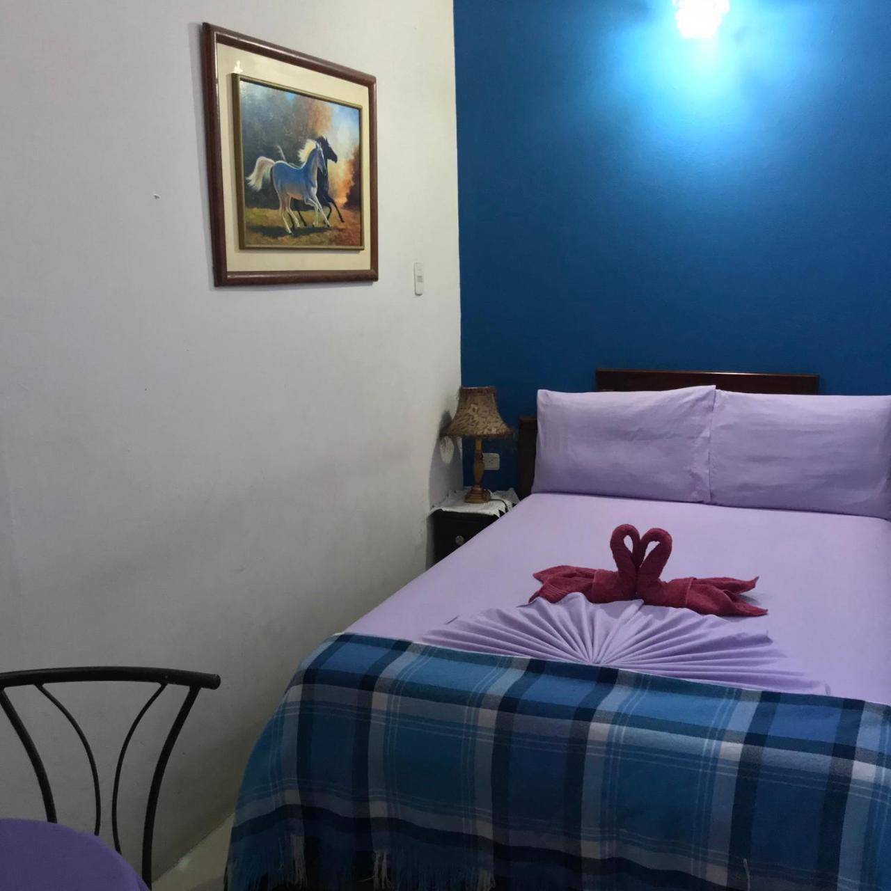 Hostal Puerto Azul Manta Exterior foto